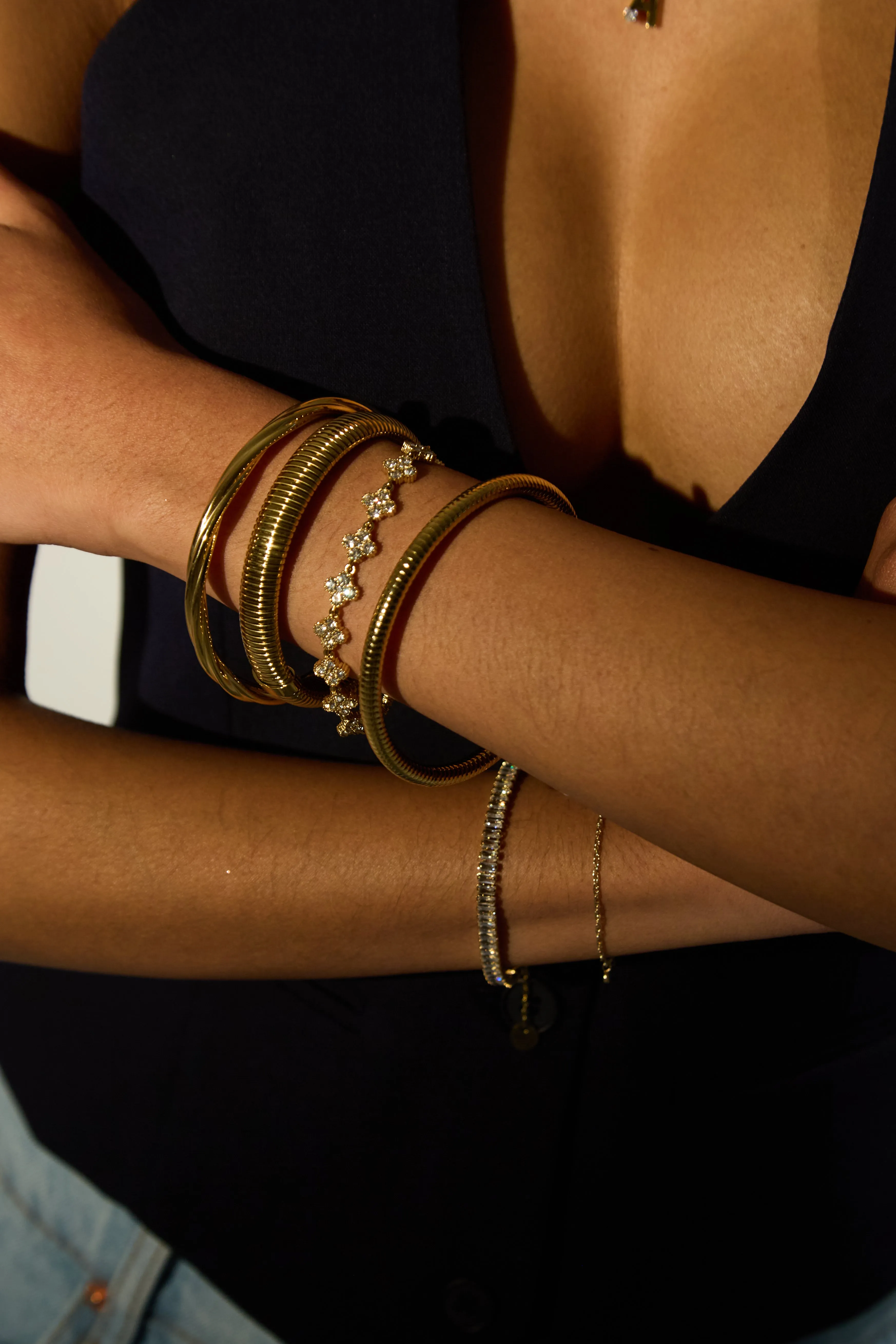 RIBBED BANGLE