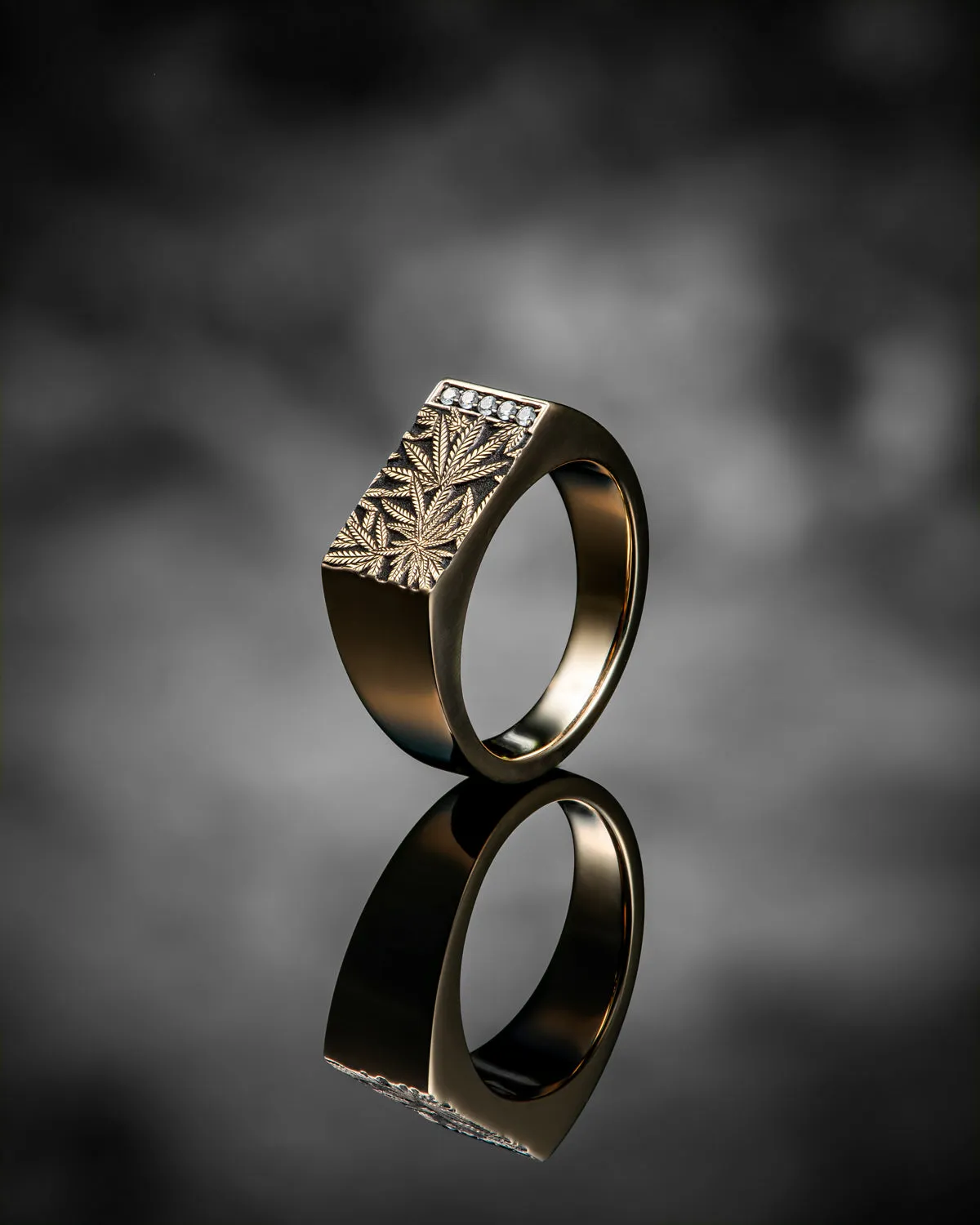 Signet Ring: Canna Class *Diamond*