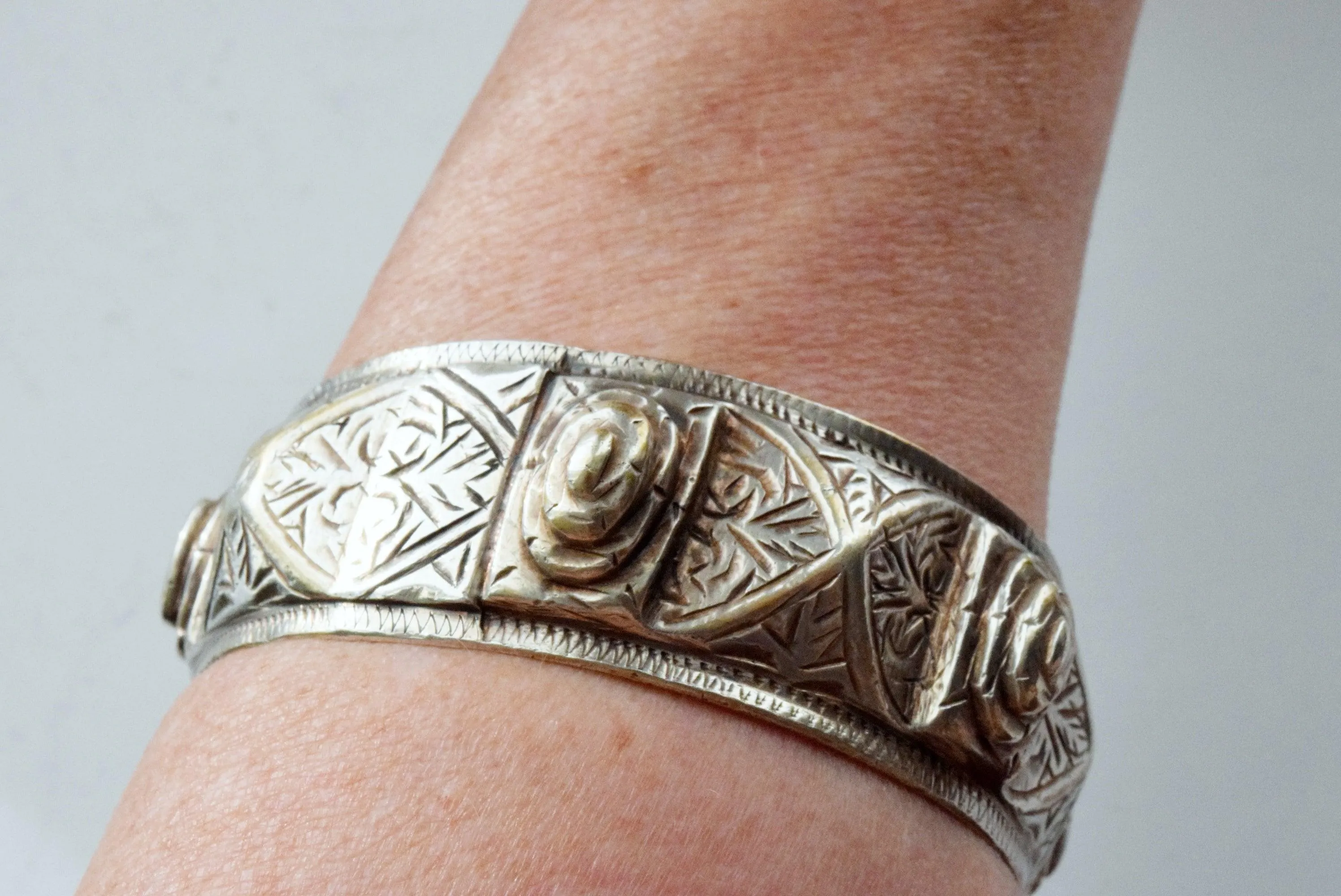Vintage Moroccan Heavy Silver Bangle